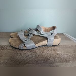 Taos Universe Leather Sandals Women's 7.5 Gray Adjustable Straps Cork Comfort